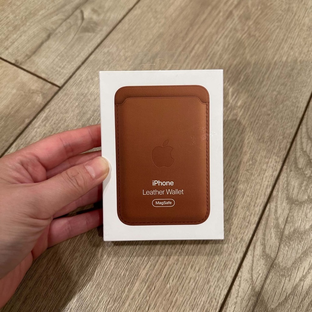 Apple iPhone Leather MagSafe Wallet - Saddle Brown